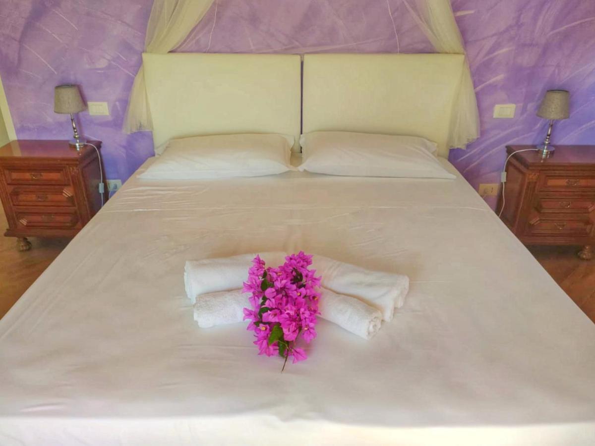 B&B Villa La Bouganville 卡麦奥雷 外观 照片