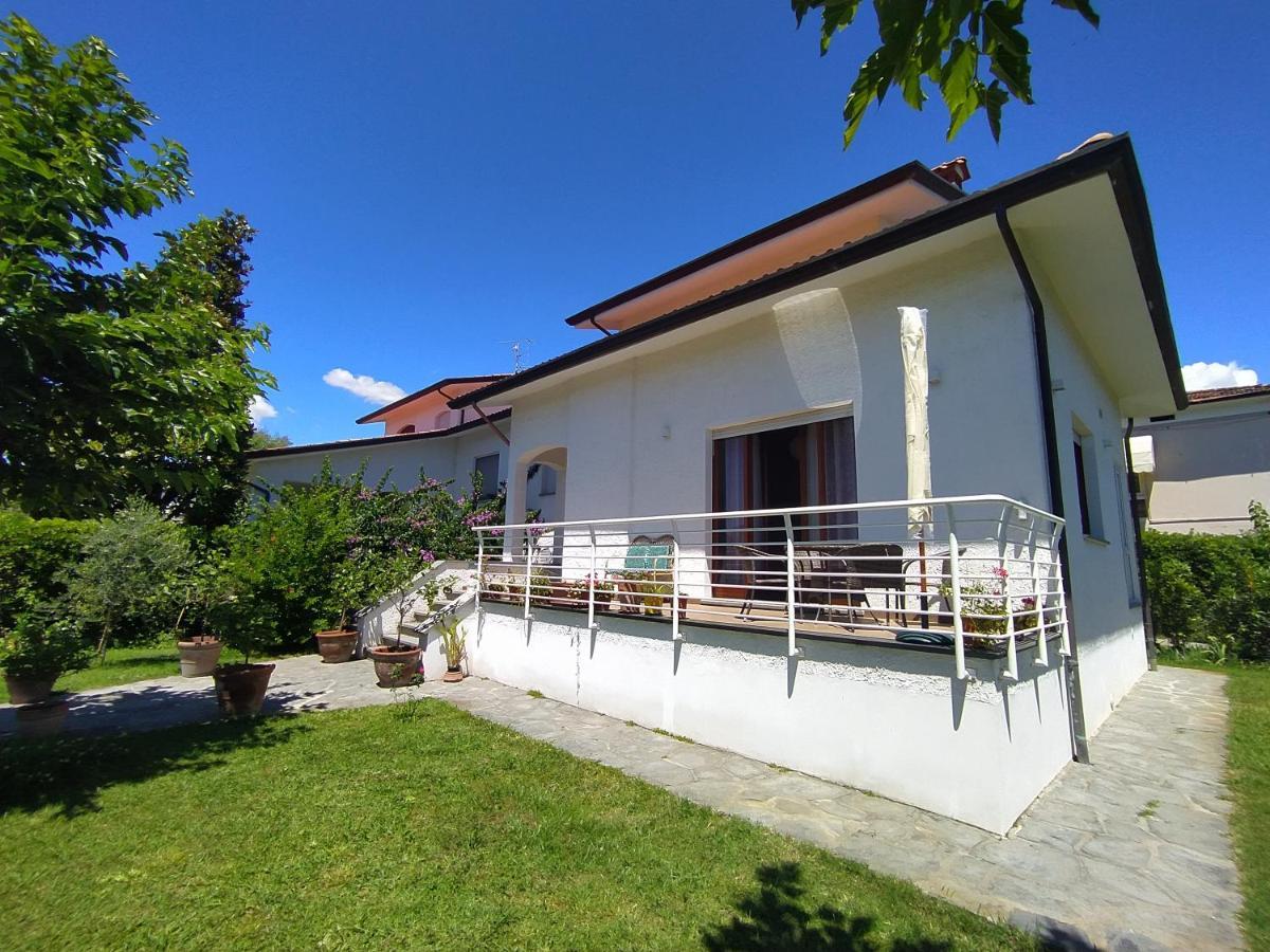 B&B Villa La Bouganville 卡麦奥雷 外观 照片