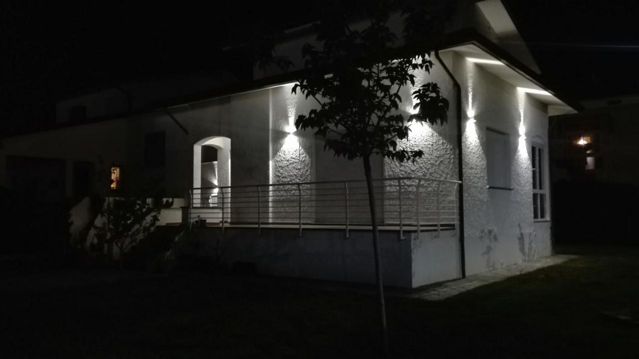 B&B Villa La Bouganville 卡麦奥雷 外观 照片